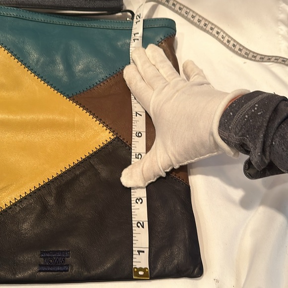 🔥Buttery Leather BOHO Patchwork Crossbody, Adj Strap, 2 Pockets, Zip Close Toms - Picture 12 of 16